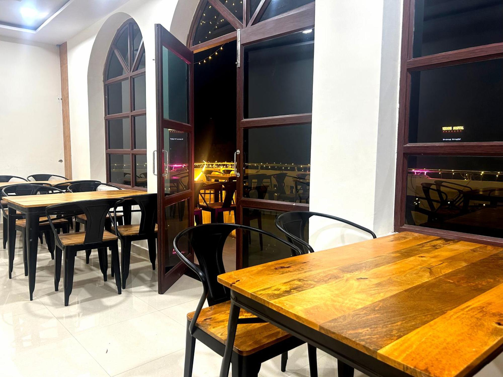 Hotel Nath Palace